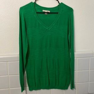 Green sweater (knitted)